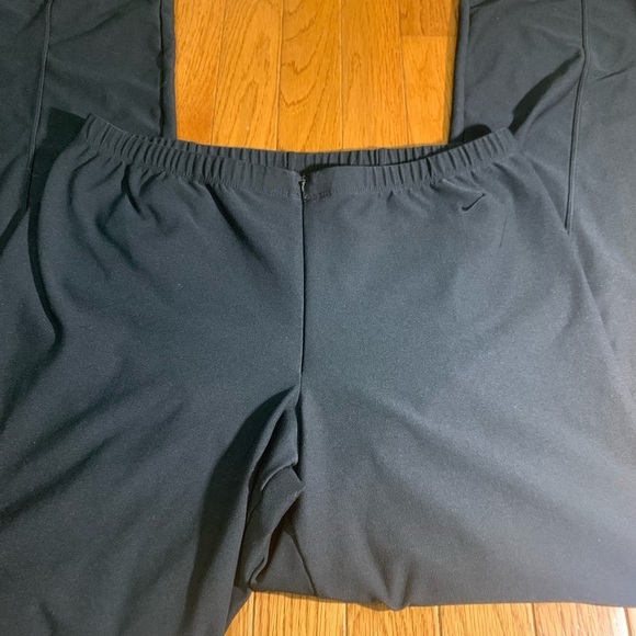 Nike Dri-Fit Front Zip Pants Women's Large Black Stretch Leggings Mid Rise - Picture 2 of 9
